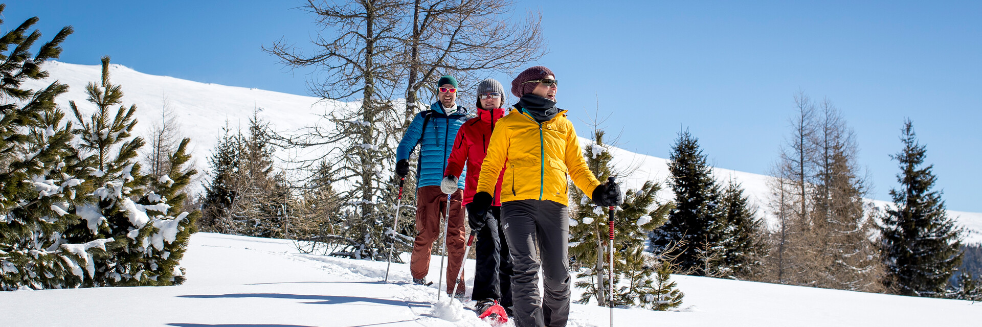 3 Personen beim Schneeschuhwandern | © Tonnerhütte | Tom Lamm